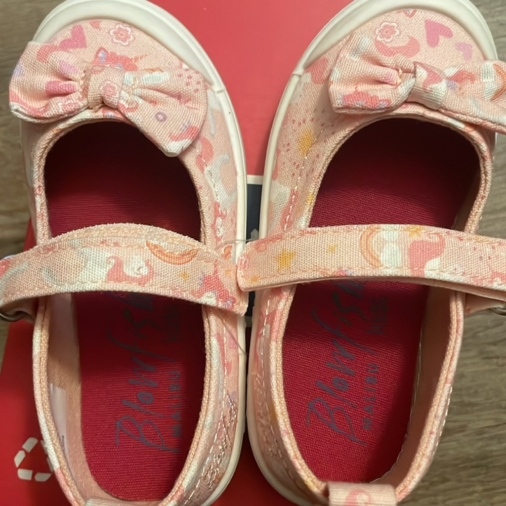 Toddler flats size 7 pink unicorn NWT